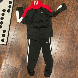 Adidas kids 2 set size 5